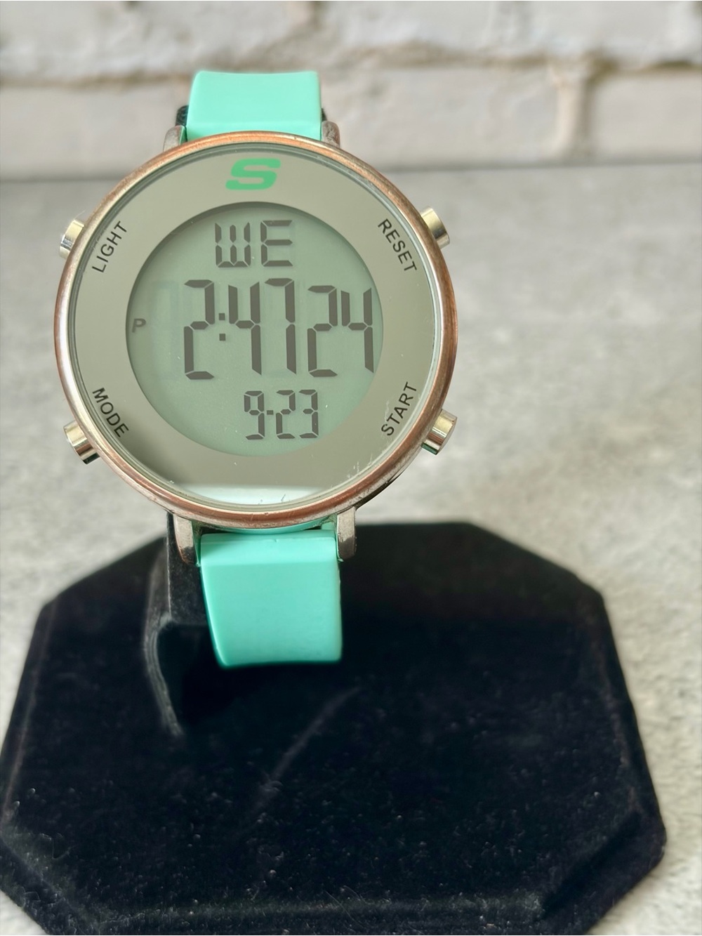 Skechers SR6070 Digital Watch Mint Aqua Silver Tone 40mm New Battery